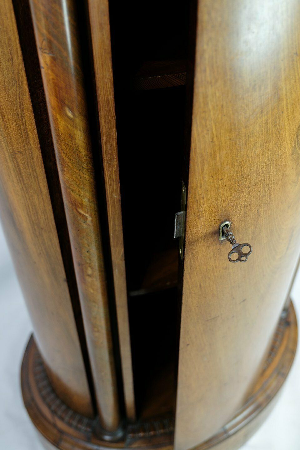 Oval Pedestal Cabinet With Mahogany Carvings From 1820s photo 2445.0