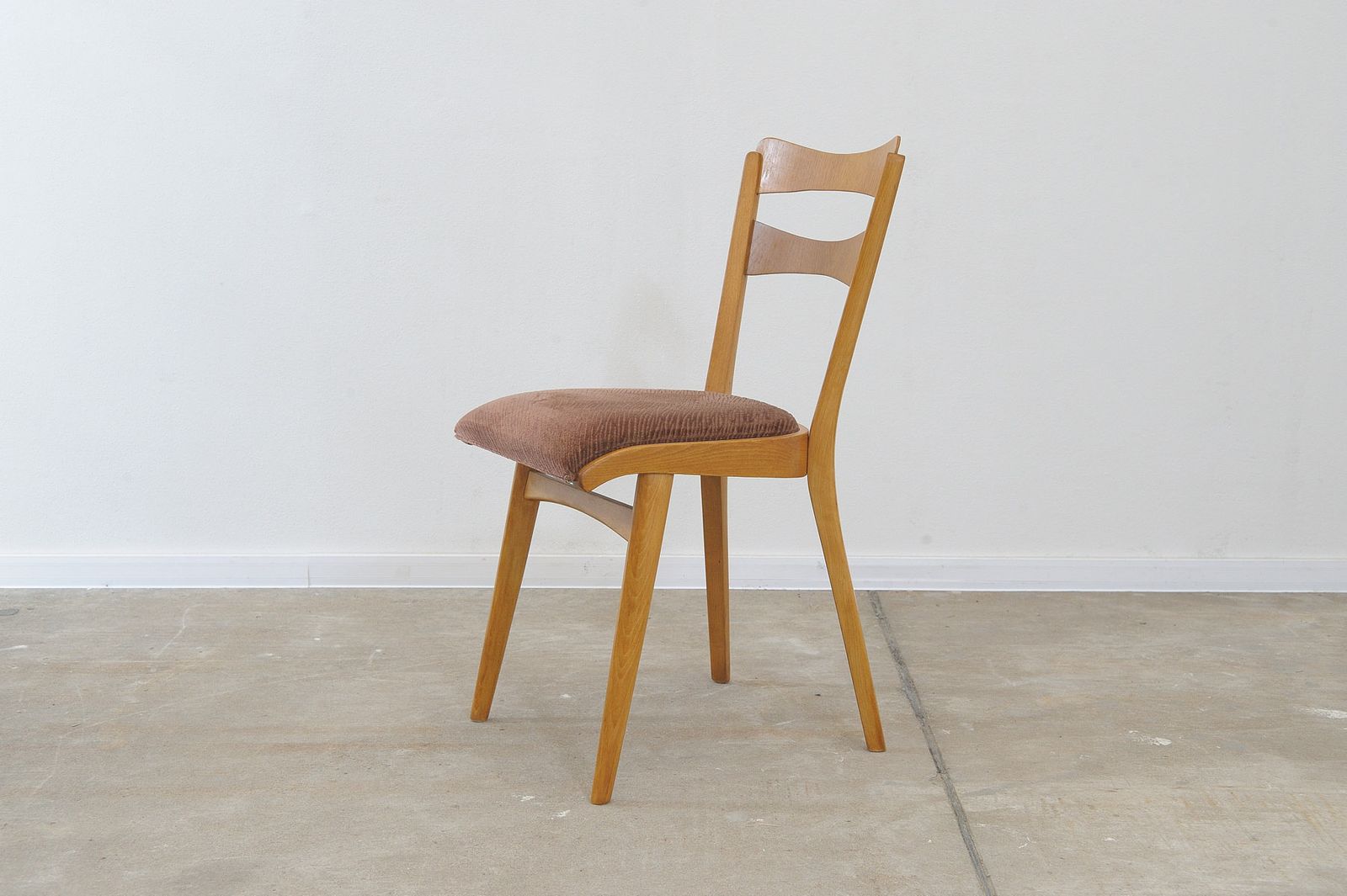 847.0 Mid Century Dining Chairs By Tatra Nabytok, Set Of 4 photo