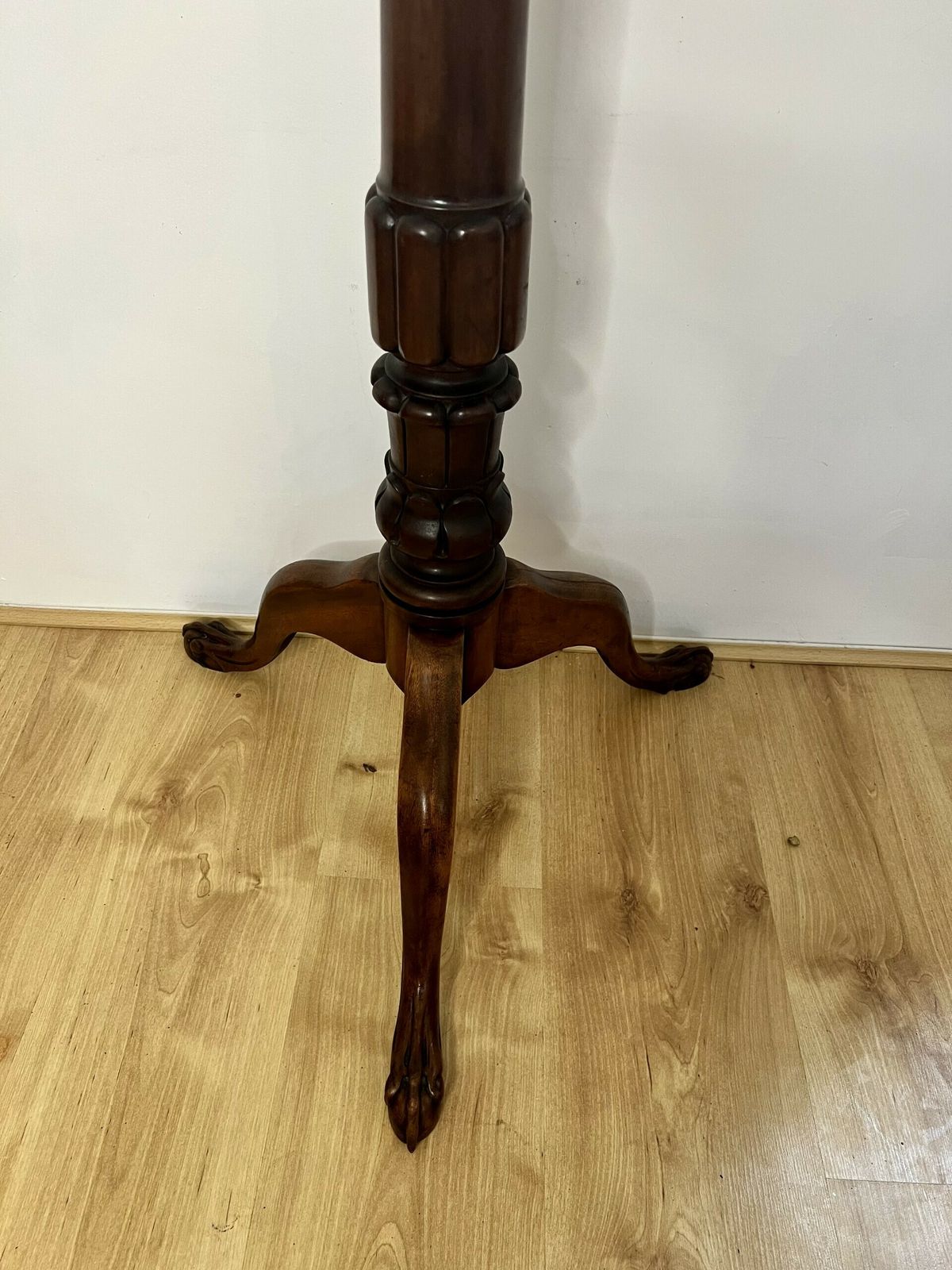 Victorian Quality Carved Mahogany Torchere photo 685.0
