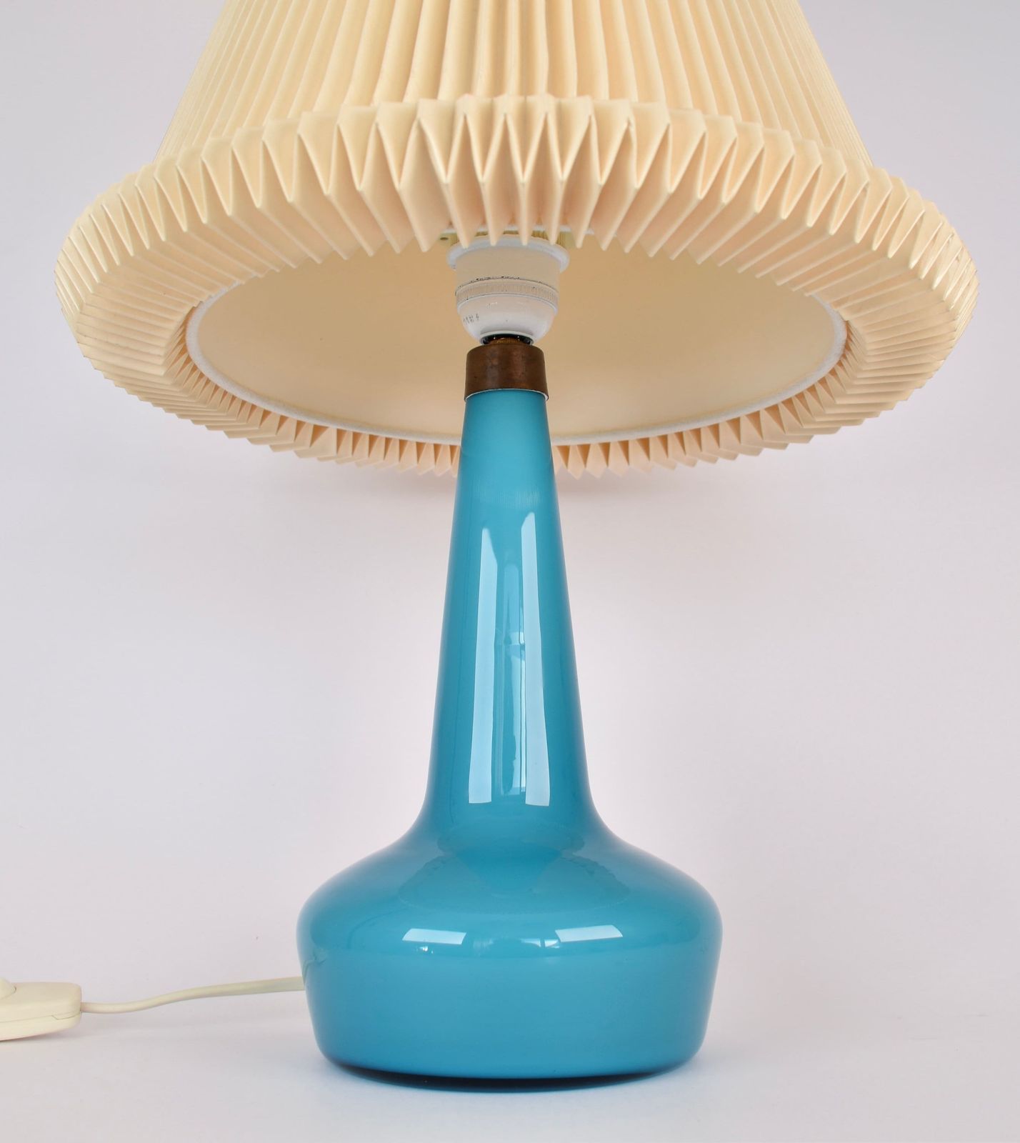 Mid Century Le Klint Tafellamp 311 Blauw Glas | Vintage Deens Design Accentlamp | Geplooide Kap Holmegaard Scandinavisch Scandi Azuurblauw photo 498.0