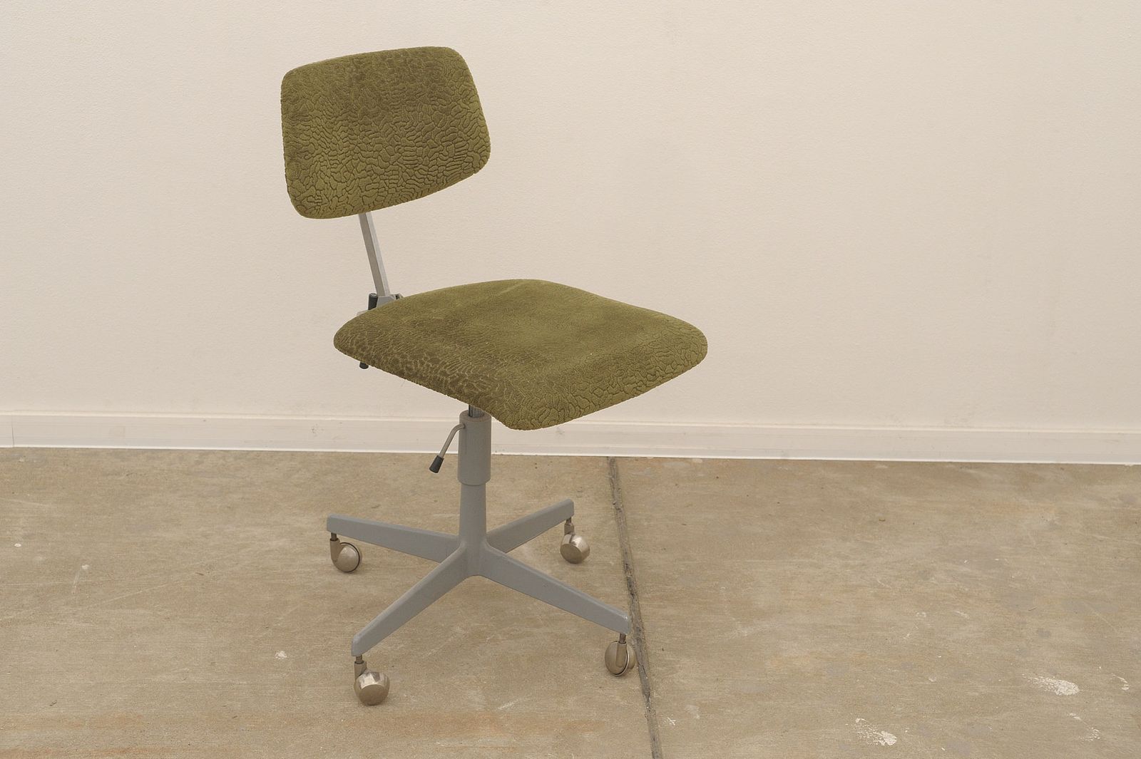 Midcentury Industrial Swivel Work Desk Chair By Kovona, 1950´S photo 227.0