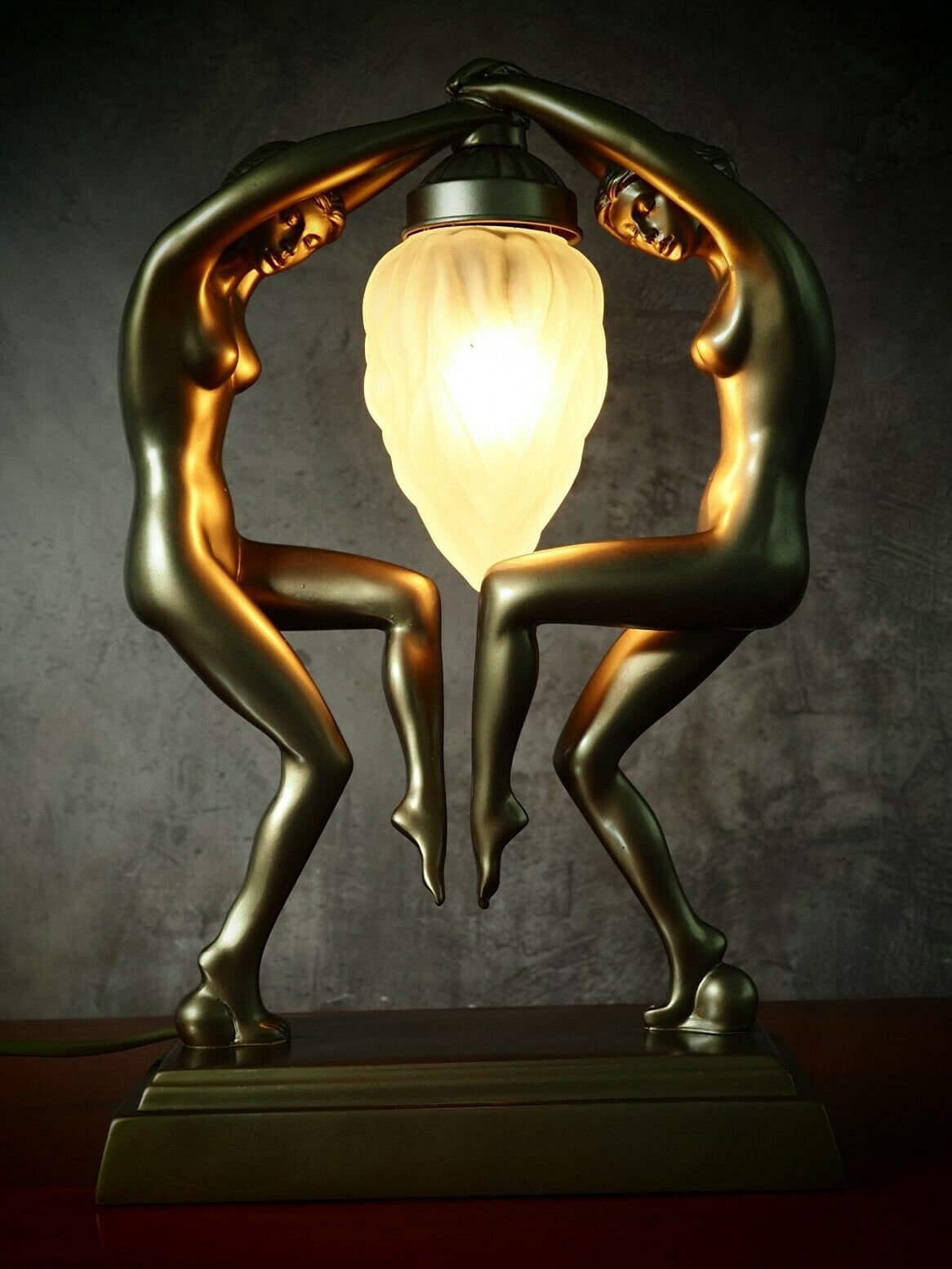Elegant Vintage Art Deco Table Lamp – Handcrafted Sculpture Lamp For Home Decor And Gifting photo furniture