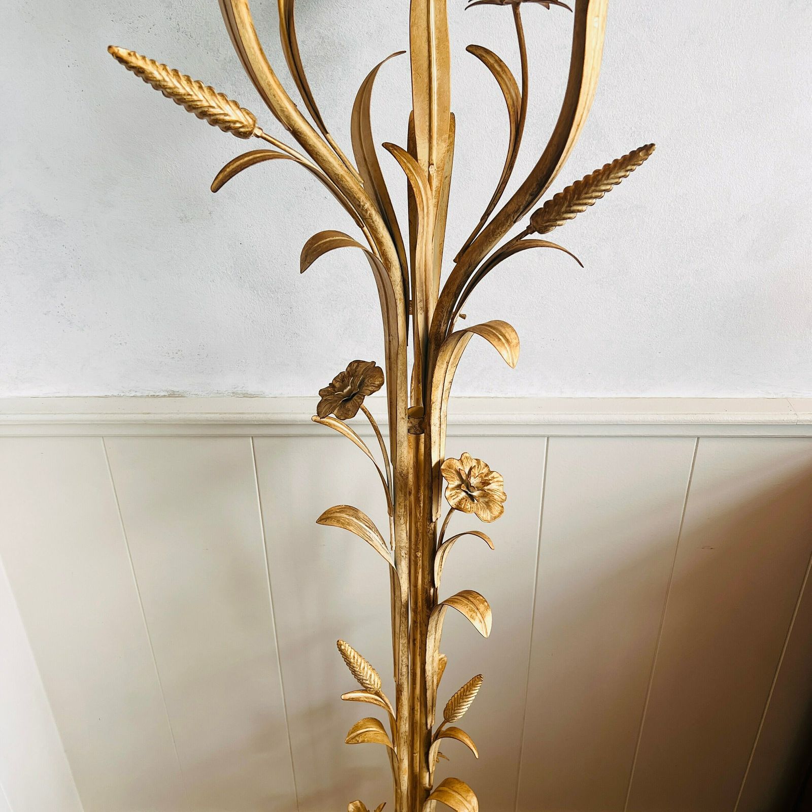 Hollywood Regency Stijl Tarweschoof Vloerlamp, Vintage Staande Lamp, Vloerlamp Met 3 Glazen Lampenkappen photo vinterior