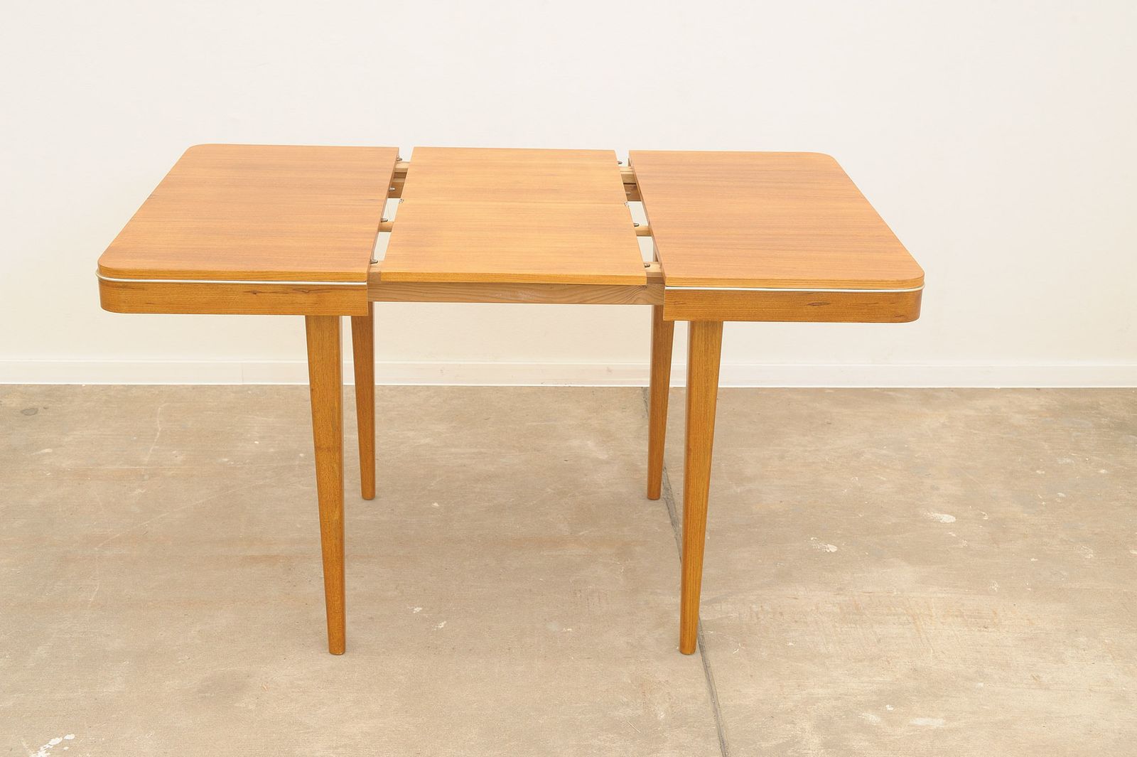 Fully Renovated Midcentury Dining Table By Jitona 1960´S, Czechoslovakia photo vinterior