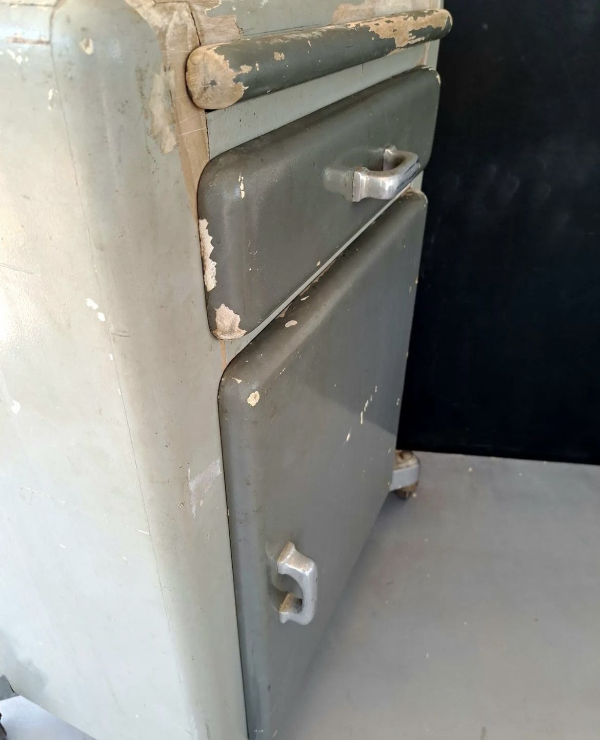 Small Drawers / Filing Cabinet On Wheels Industrial Design photo buy