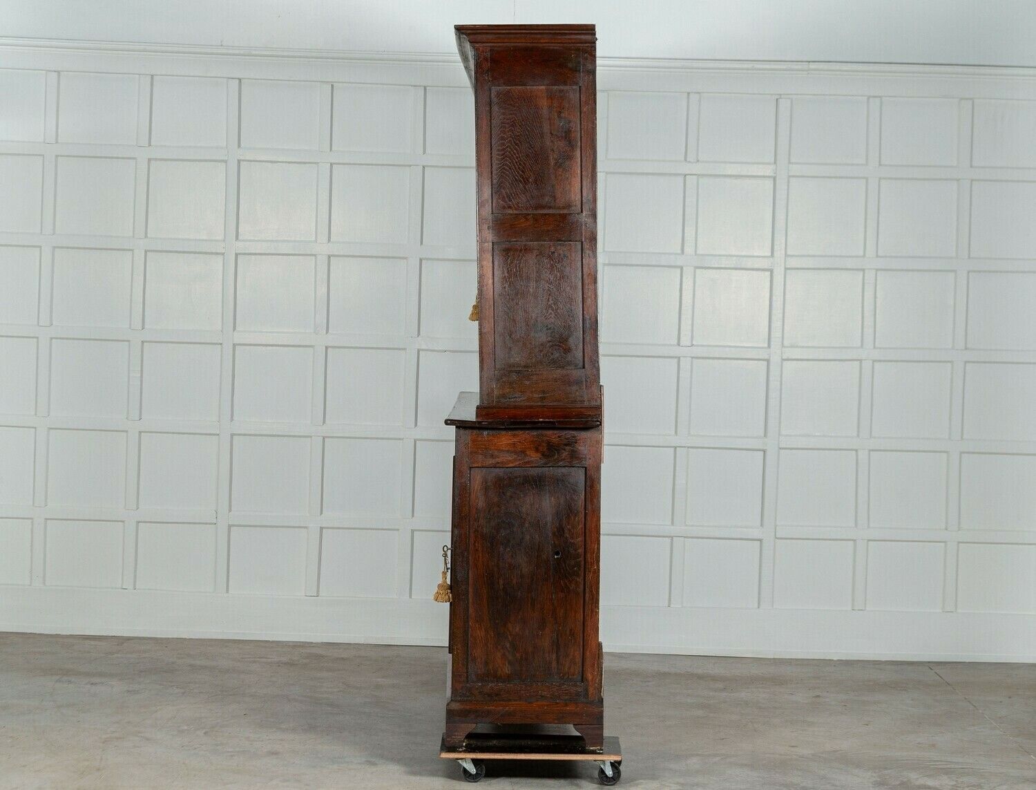 Large 19thc George III English Oak And Fruitwood Housekeepers Cupboard photo vinterior