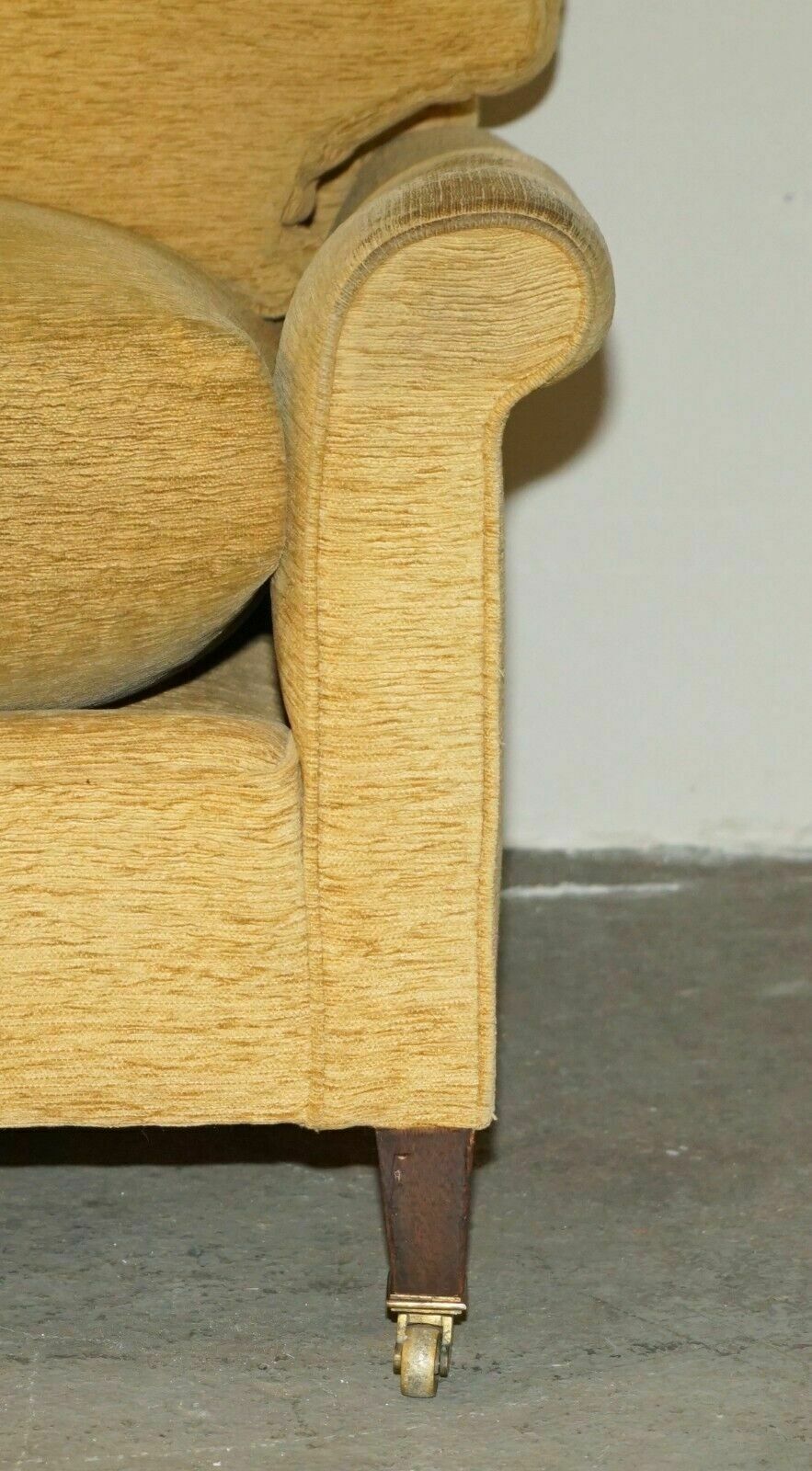 photo vinterior Comfortable Howard & Son's Victorian 2 3 Seat Sofa For Reupholstery Restoration