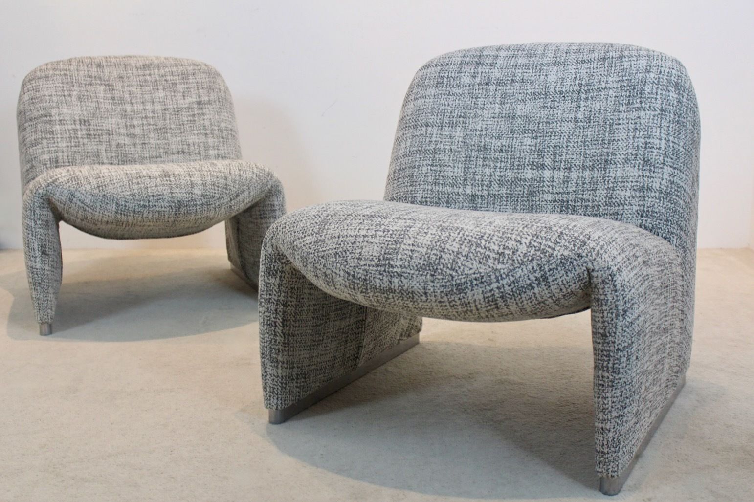 Pair Of Artifort Alky Chairs By Giancarlo Piretti photo Furniture