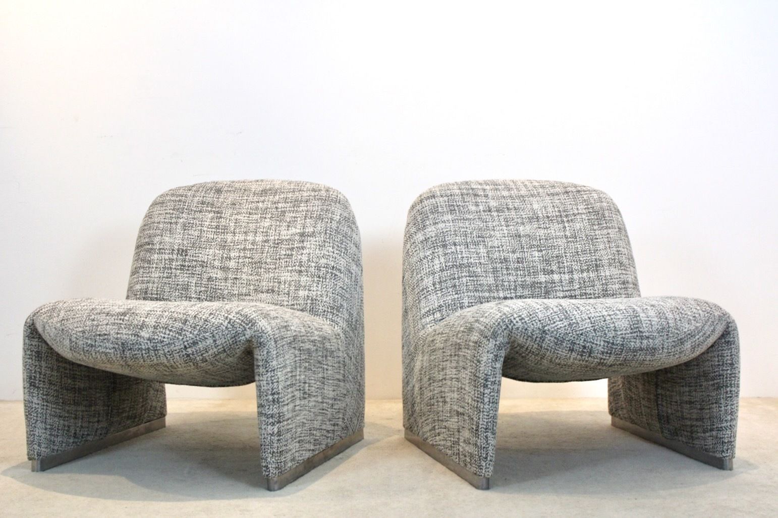 Pair Of Artifort Alky Chairs By Giancarlo Piretti photo 5164.0