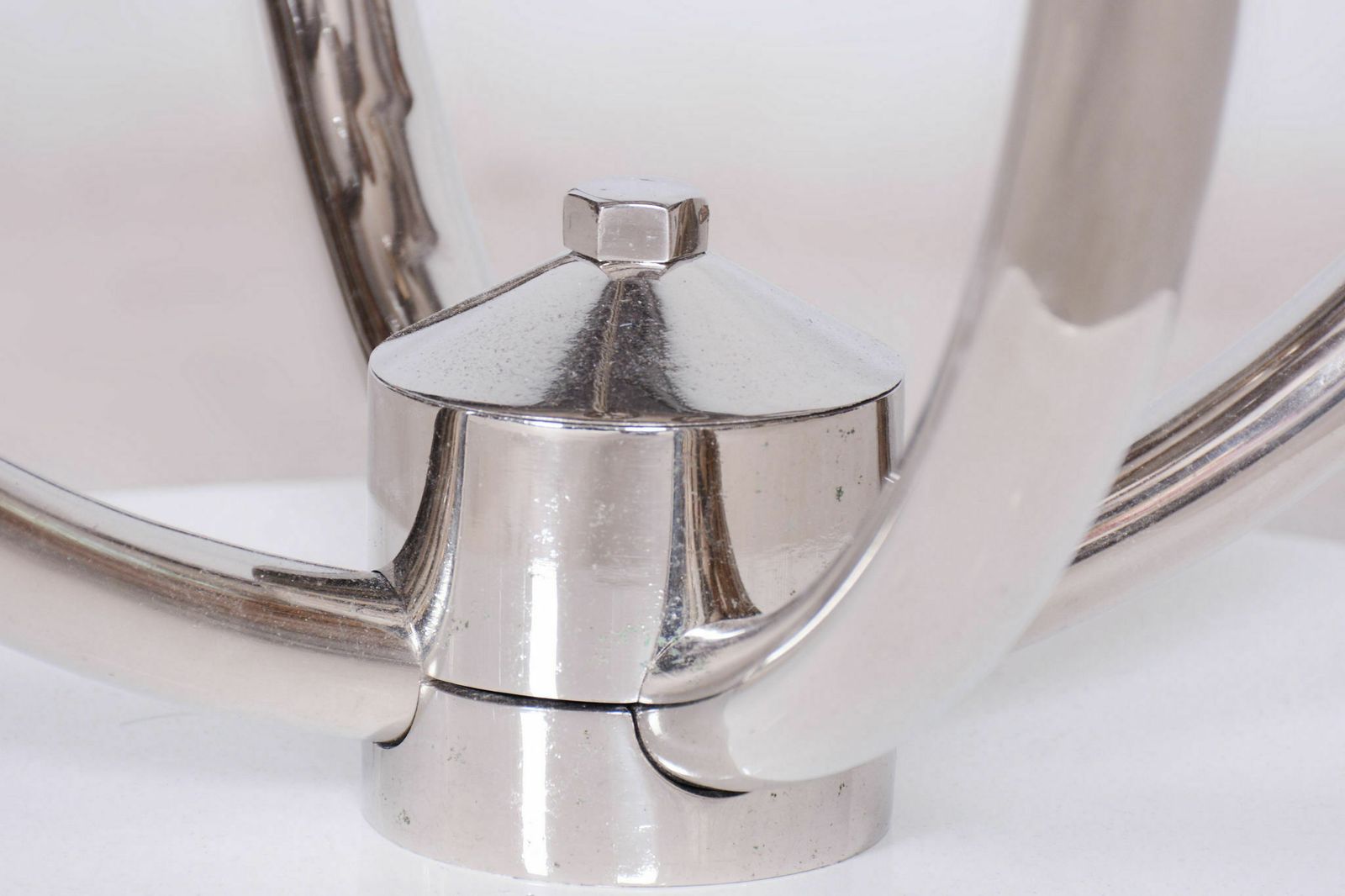 Restored Bauhaus Flower Stand, Vichr A Spol, Chrome Plated Steel, Czechia, 1930s photo vinterior