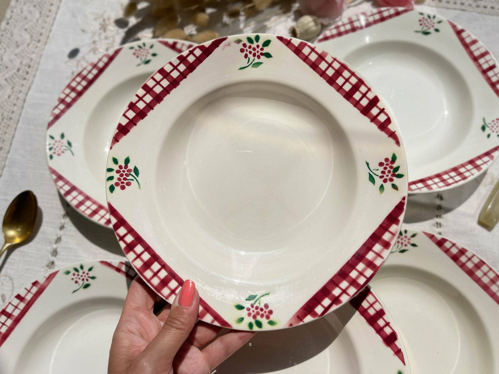6 Hollow Plates Digoin Sarreguemines Model Niger Floral Pattern And Red/White Tiles   French Opaque Porcelain   Red Plate photo vintage