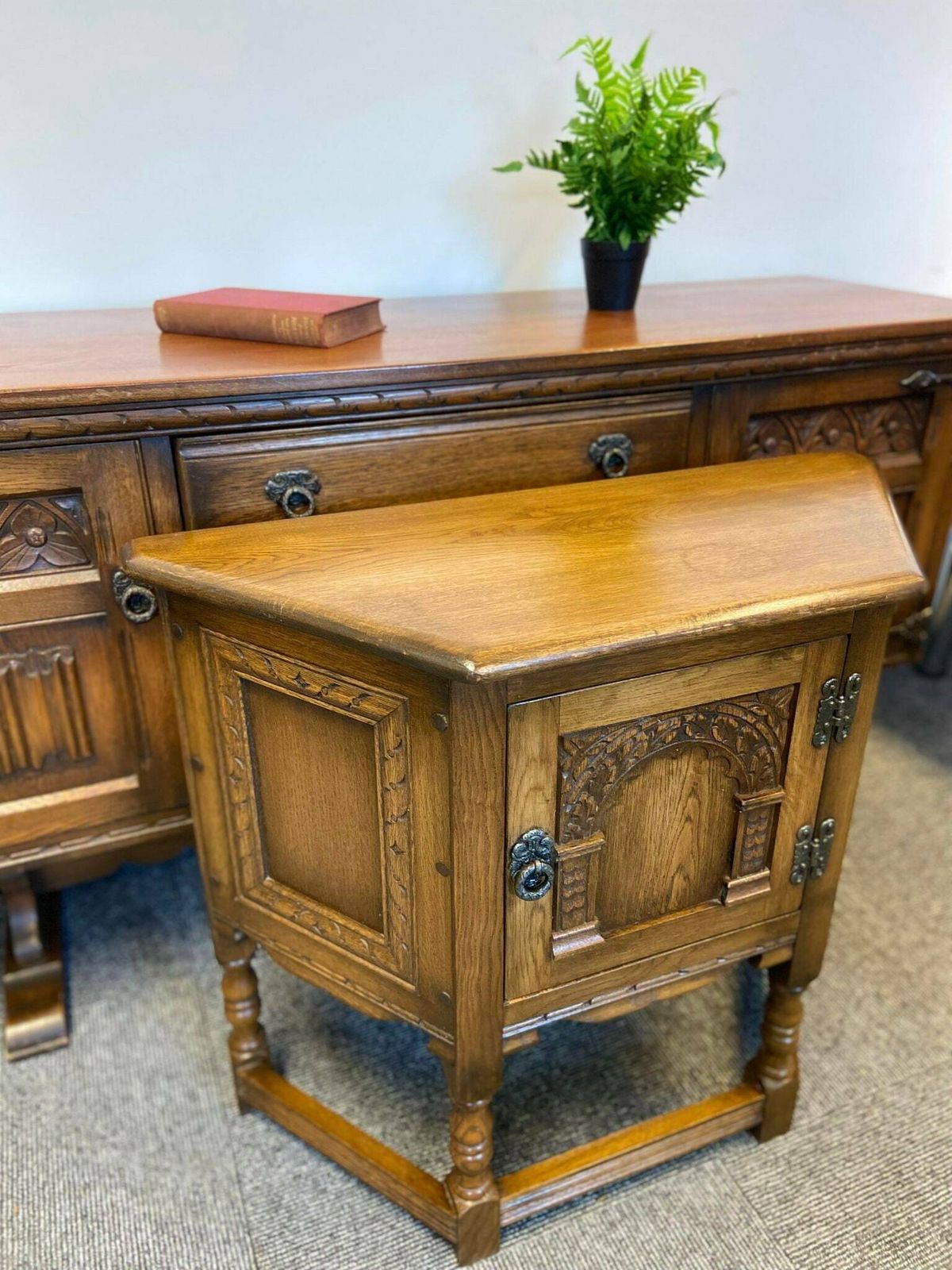 Vintage Old Charm Wood Brothers / Light Oak / Side Cabinet / Carved Oak / C1960s