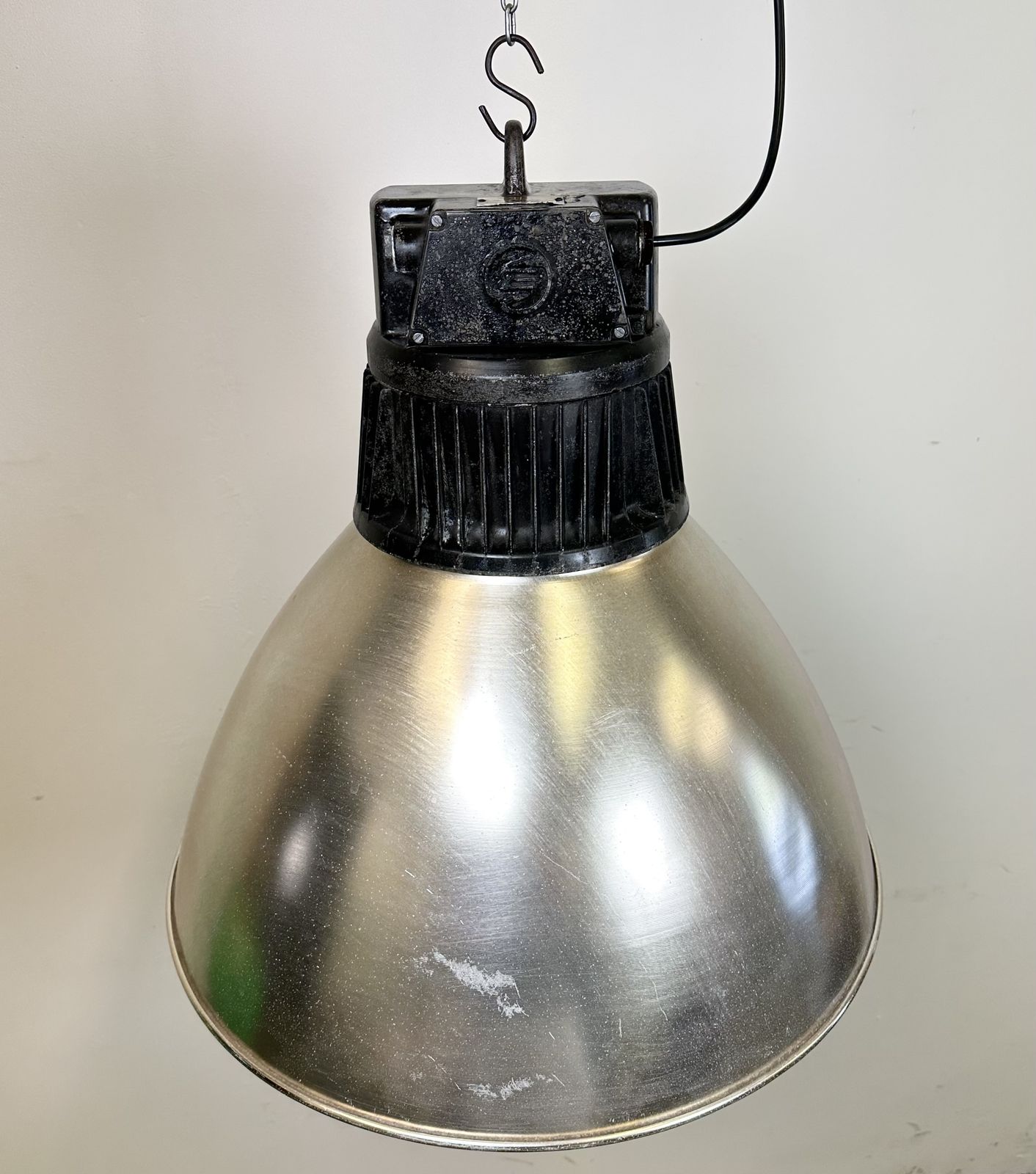 Large Industrial Aluminium Pendant Light From Elektrosvit, 1960s, 4x photo vinterior