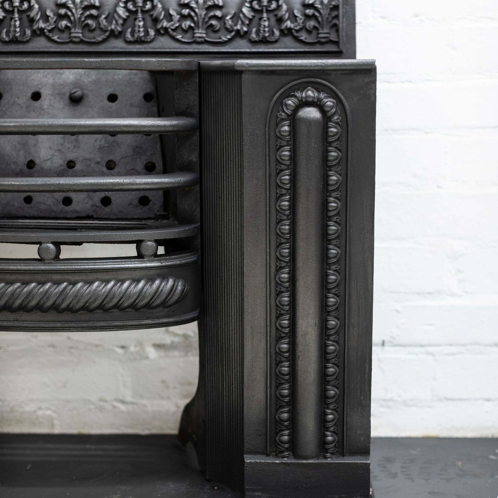Antique Georgian Cast Iron Hob Grate photo for sale