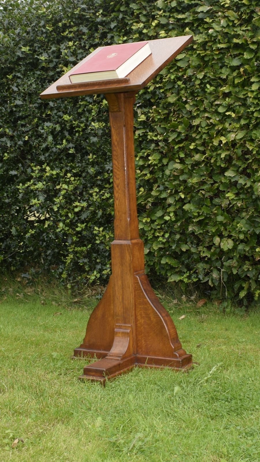Early 20th Century Oak Lectern photo 565.0