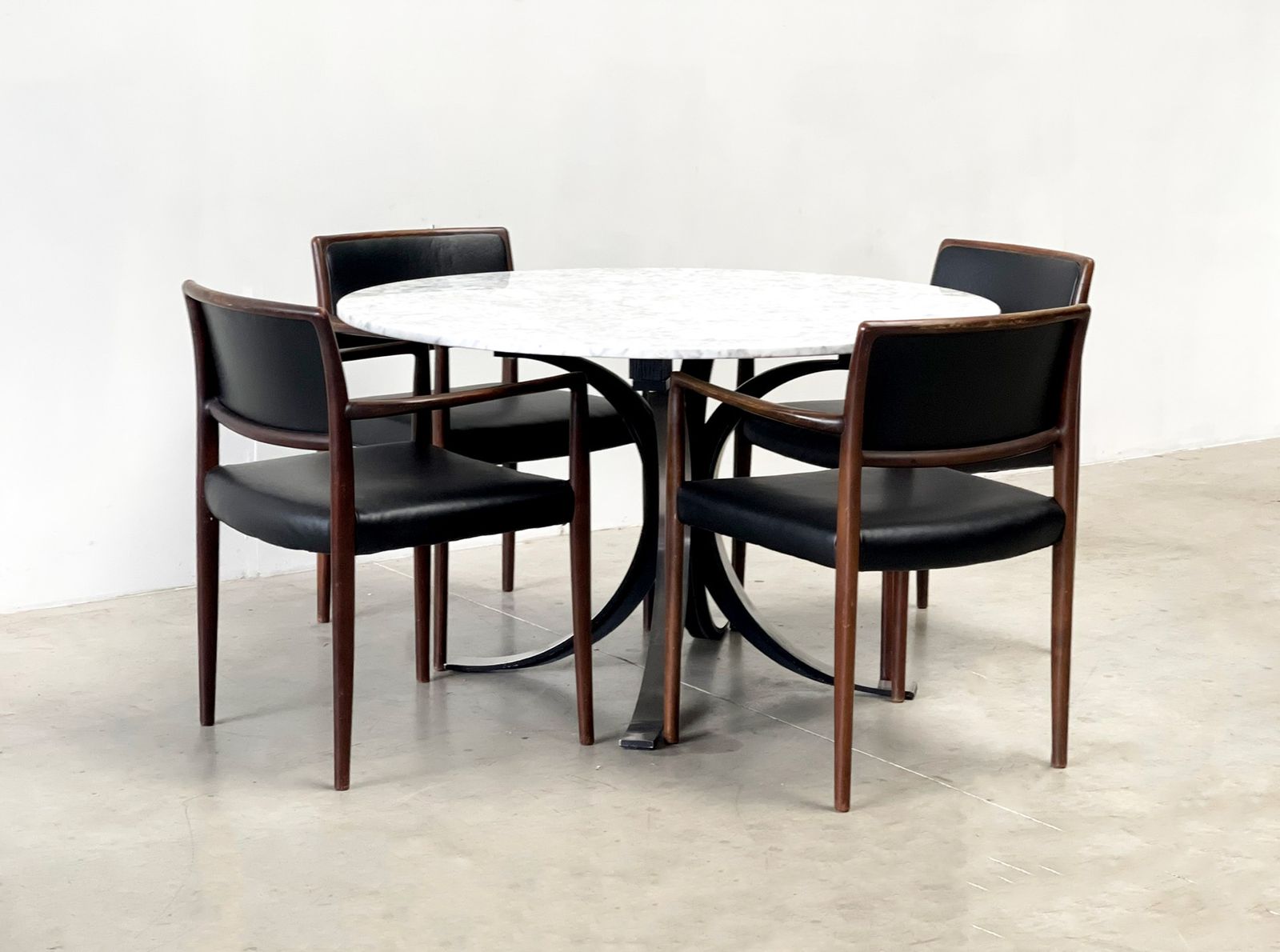 Vintage Round Marble Dining Table Model T69 By Osvaldo Borsani For Tecno, 1970s photo vintage
