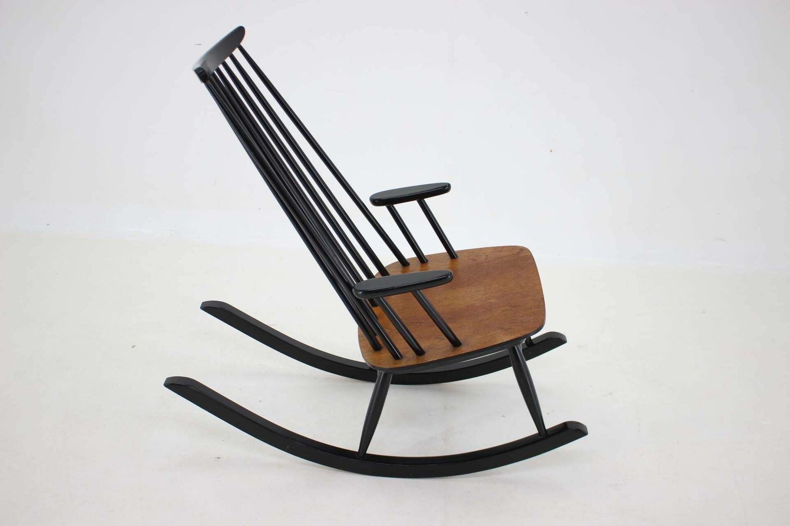 1960s Varjosen Puunjalostus Beech Rocking Chair, Finland photo furniture