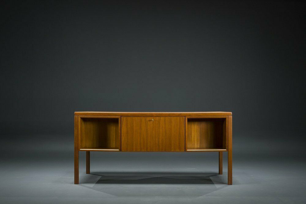 Vintage 77 Executive Desk By Gunni Omann For Omann Jun, 1960s photo for sale