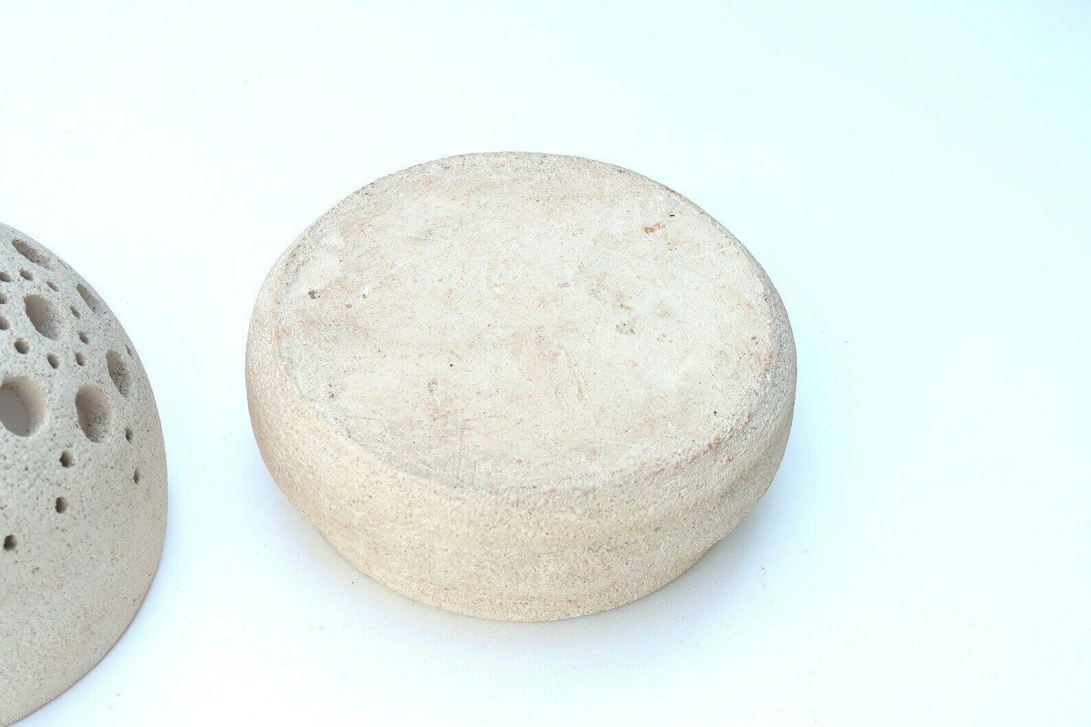 French Ceramic Dome For Candles, Années 60 / Sculpture, Tealight Photophore White Ceramics photo vintage