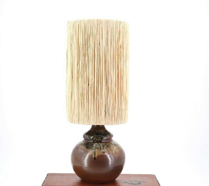 Lampe de table française en céramique marron et verte
