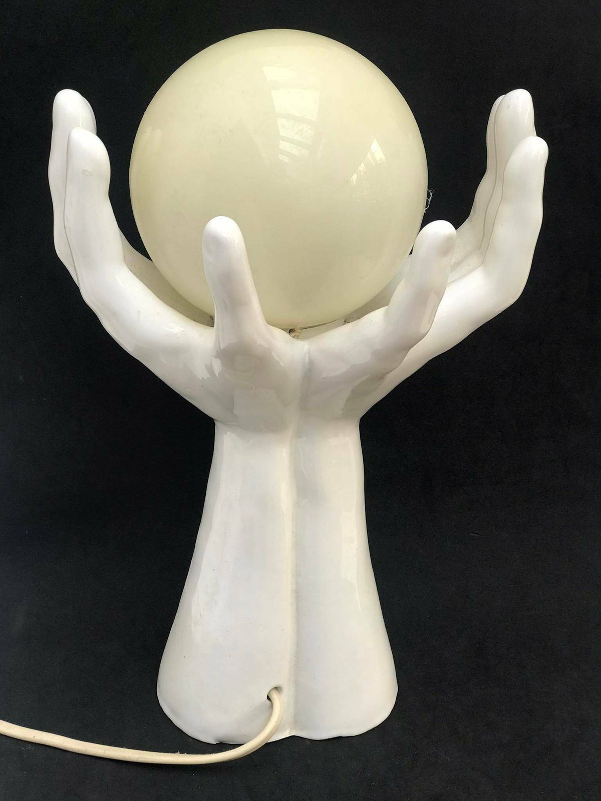 Table Lamp Vintage Hands With Globe Lamp, Midcentury Ball Of Light 70s Ceramic With Glass Globe Ball Design Vintage photo 381.0