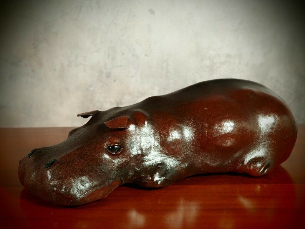 Hippo Dimitri Omersa Style Leather Lying Baby Hippopotamus – Abercrombie & Fitch Liberty Of London