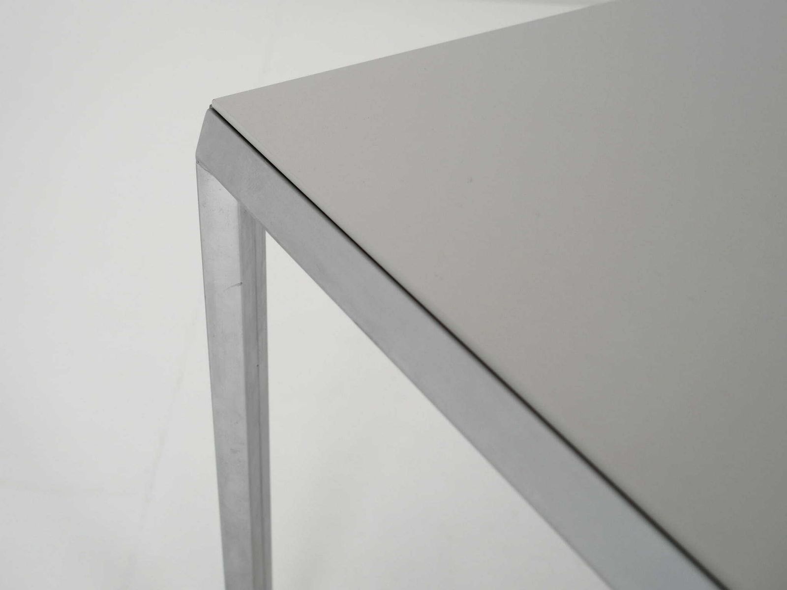 Aluminium Bureau, Scandinavisch Design, Jaren 1980, Fabrikant: Montana Furniture photo vintage
