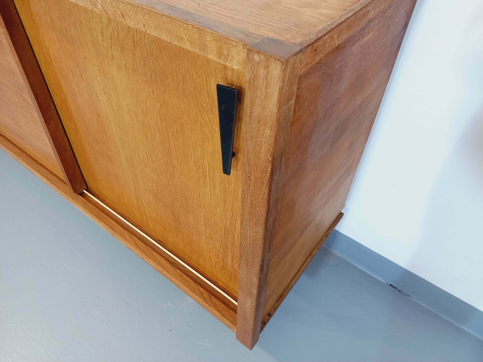 Buffet en chêne, années 1960, moderniste photo 1652.0