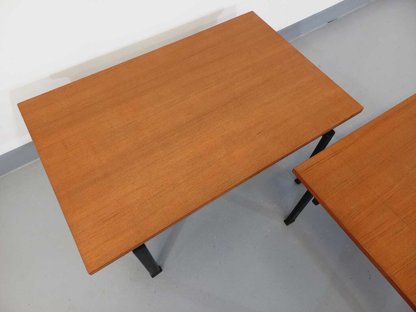 photo vinterior 2 tables basses Isa en teck, années 1960