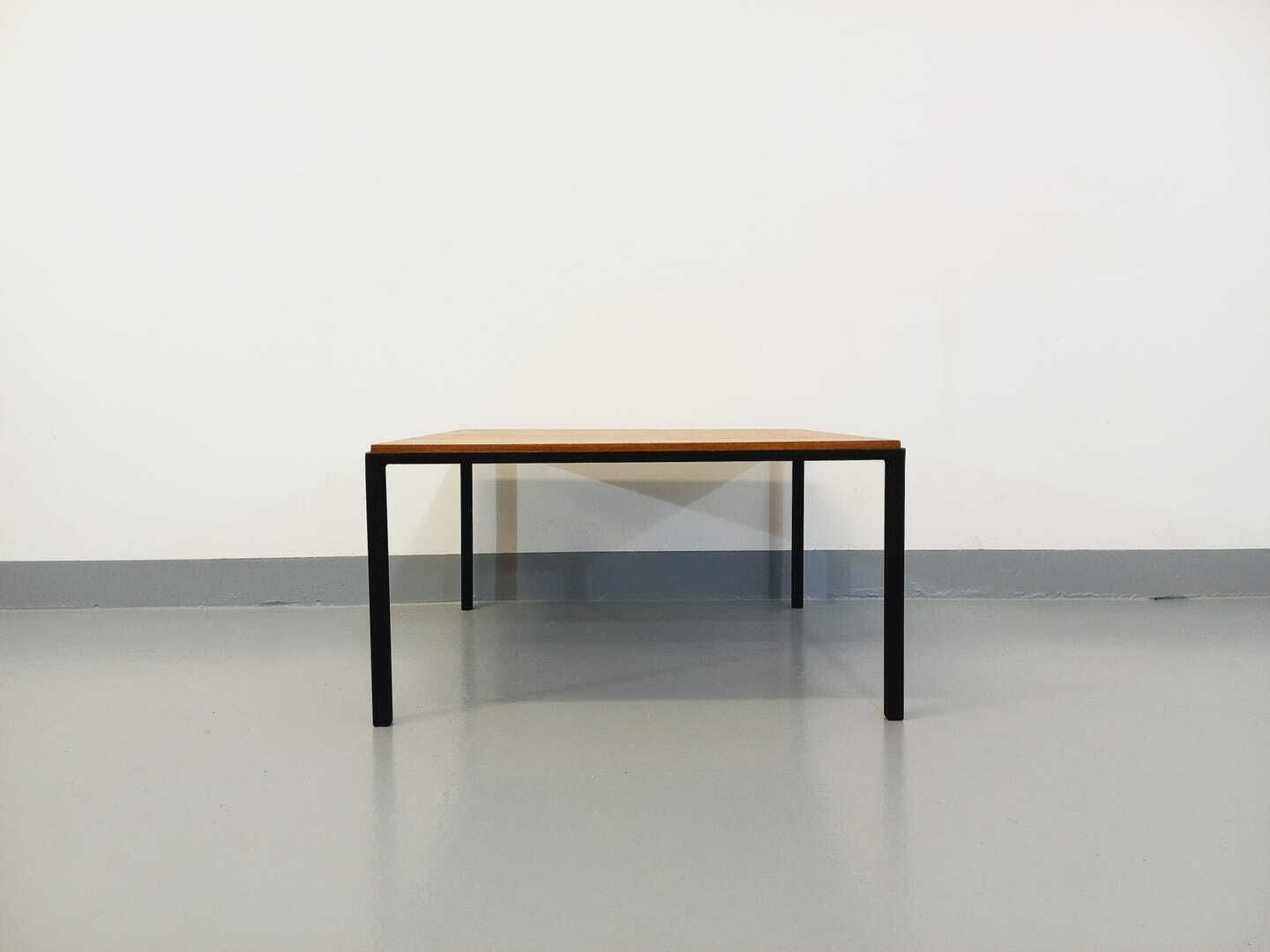 photo buy Table basse moderniste carrée en teck et métal