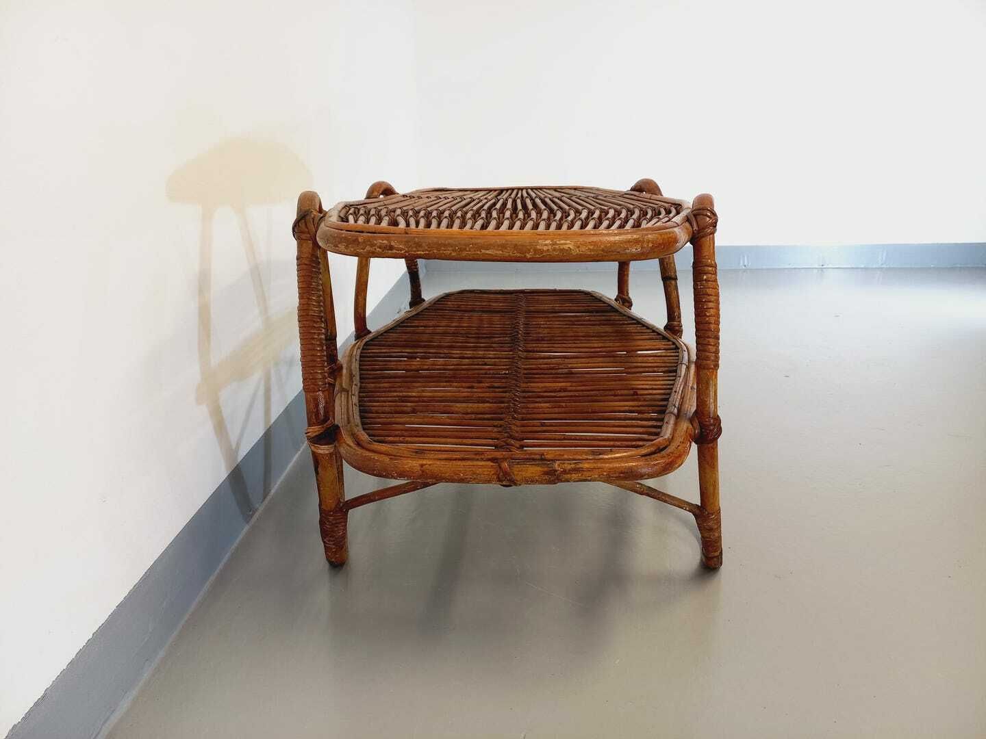Table basse hexagonale en rotin, années 1960 photo vintage