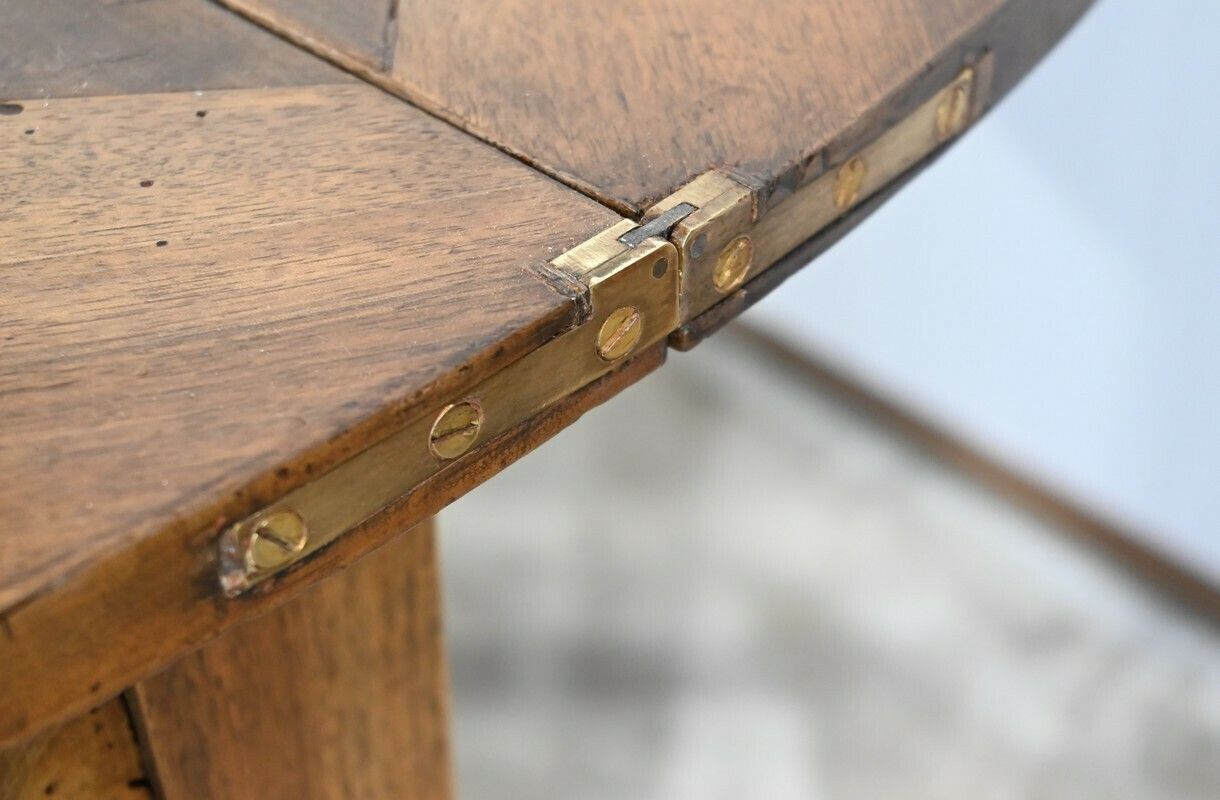 2600.75 Walnut Table, Directoire Period – 1810 photo