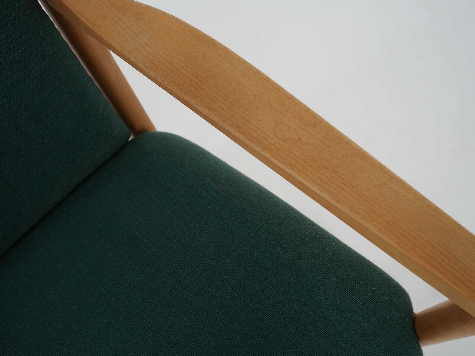 photo vintage Beech Armchair, Danish Design, 1970s, Designer: Erik Ole Jørgensen, Manufacture: Tarm Stole & Møbelfabrik