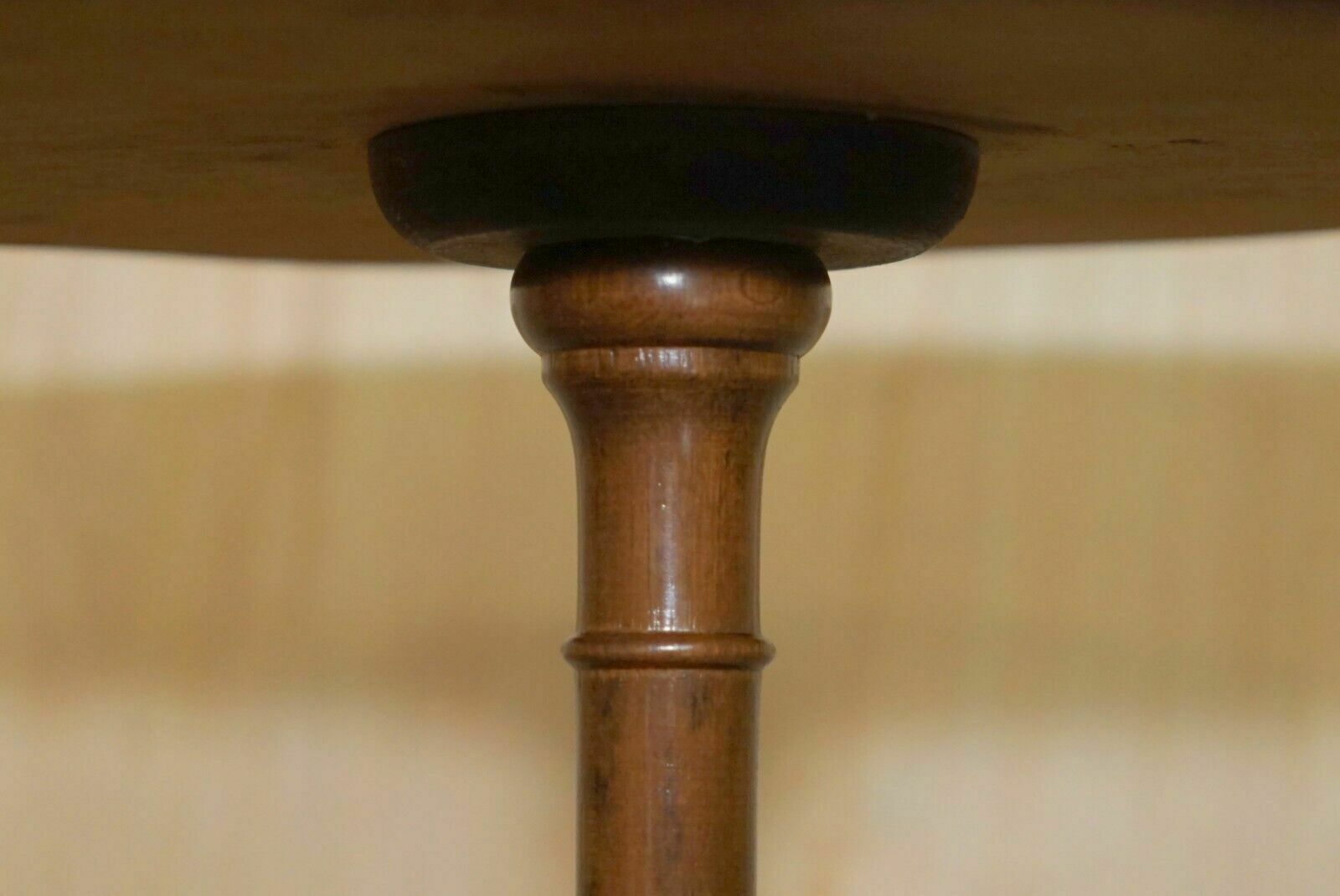 Pie Crust British Racing Green Leather Gold Leaf Tripod Side End Lamp Wine Table photo 400.0