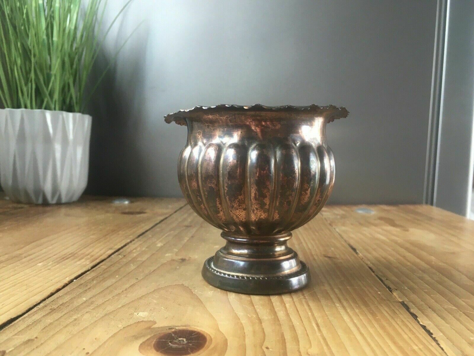 Small Antique Copper Pedestal Urn Planter Plant Pot Queen Anne Reeded Gadrooned photo vinterior