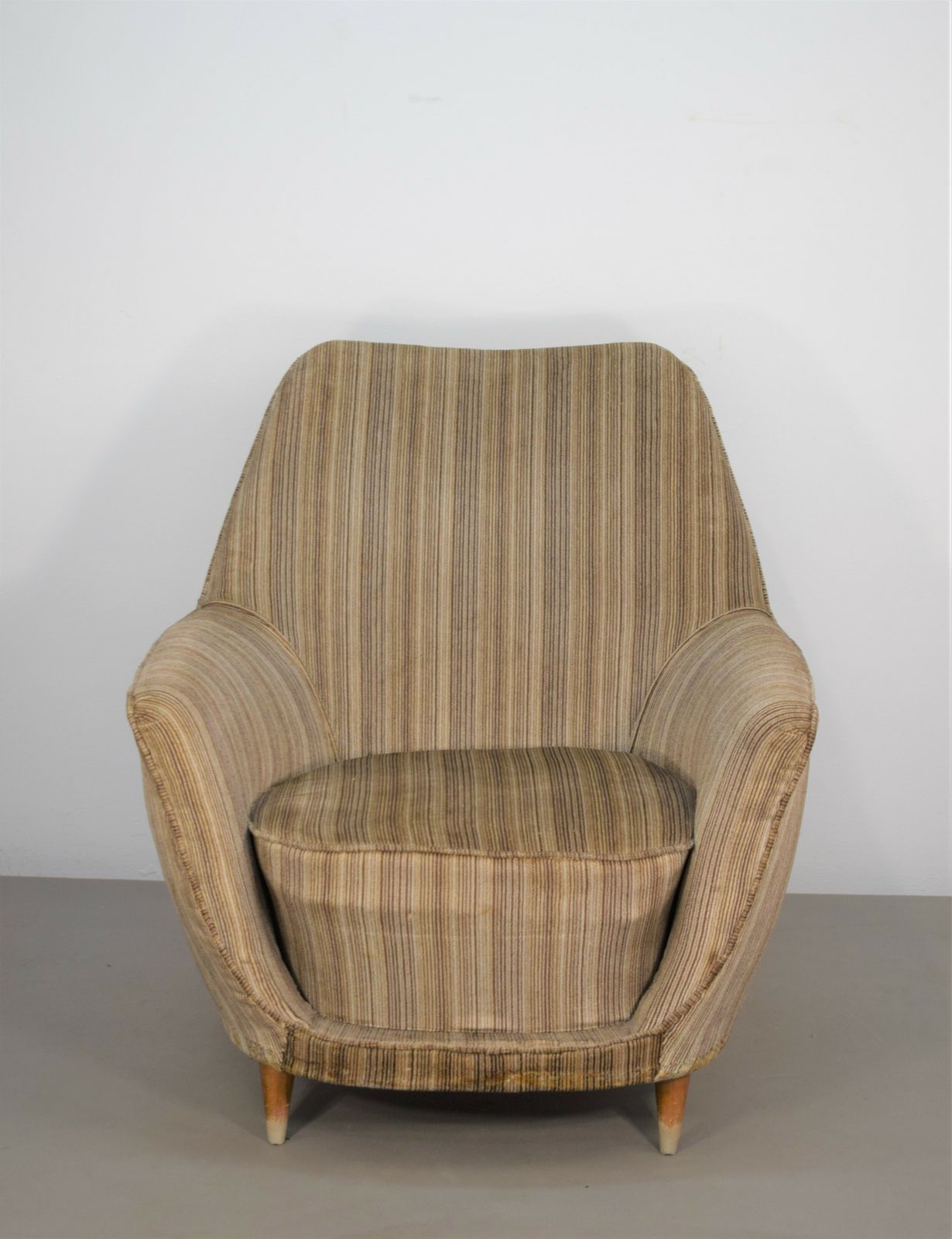 Italian Armchair, 1950s photo 214.23