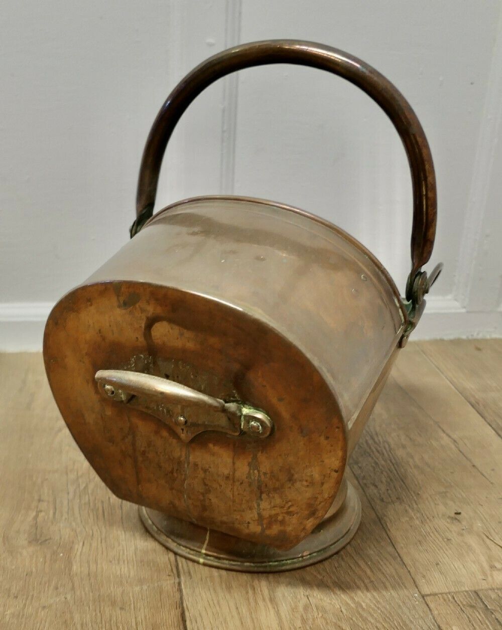 Superb Quality Arts And Crafts Copper Coal Scuttle photo Home Fixtures