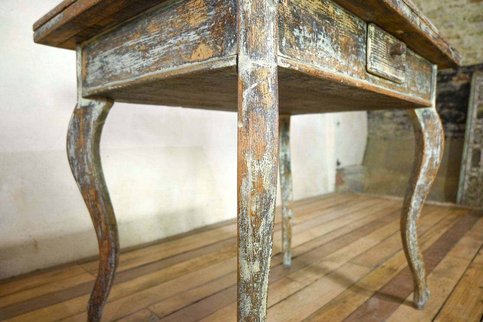 A 19th Century French Painted Swivel Top Dining Table photo vinterior