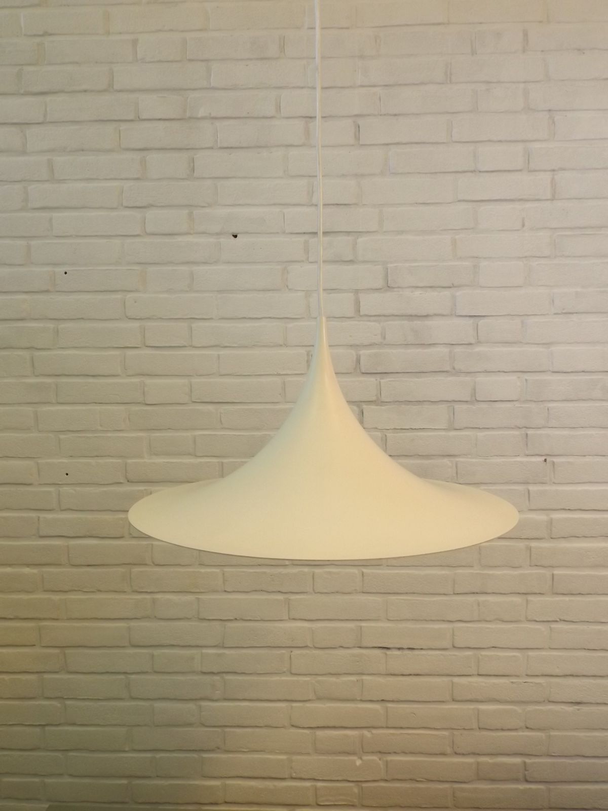 Lyfa Trumpet Pendant photo vinterior