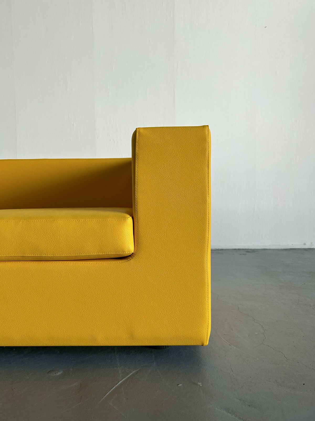 1960s Yellow "Throw Away" Sofa By Willie Landels For Zanotta In Reupholstered Faux Leather, Space Age, 1965 photo 1827.0