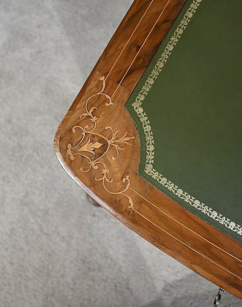 photo furniture Victorian Davenport Walnut Desk, England – 19th Century