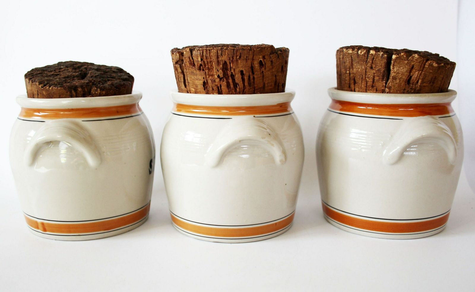 Drie Vintage Franse Lml Limoges Zoutgeglazuurde Keramische Potten – Steengoed Keukenpotten, Aardewerk Voorraadpotten Met Kurken Deksel, Landelijke Stijl photo Woonaccessoires
