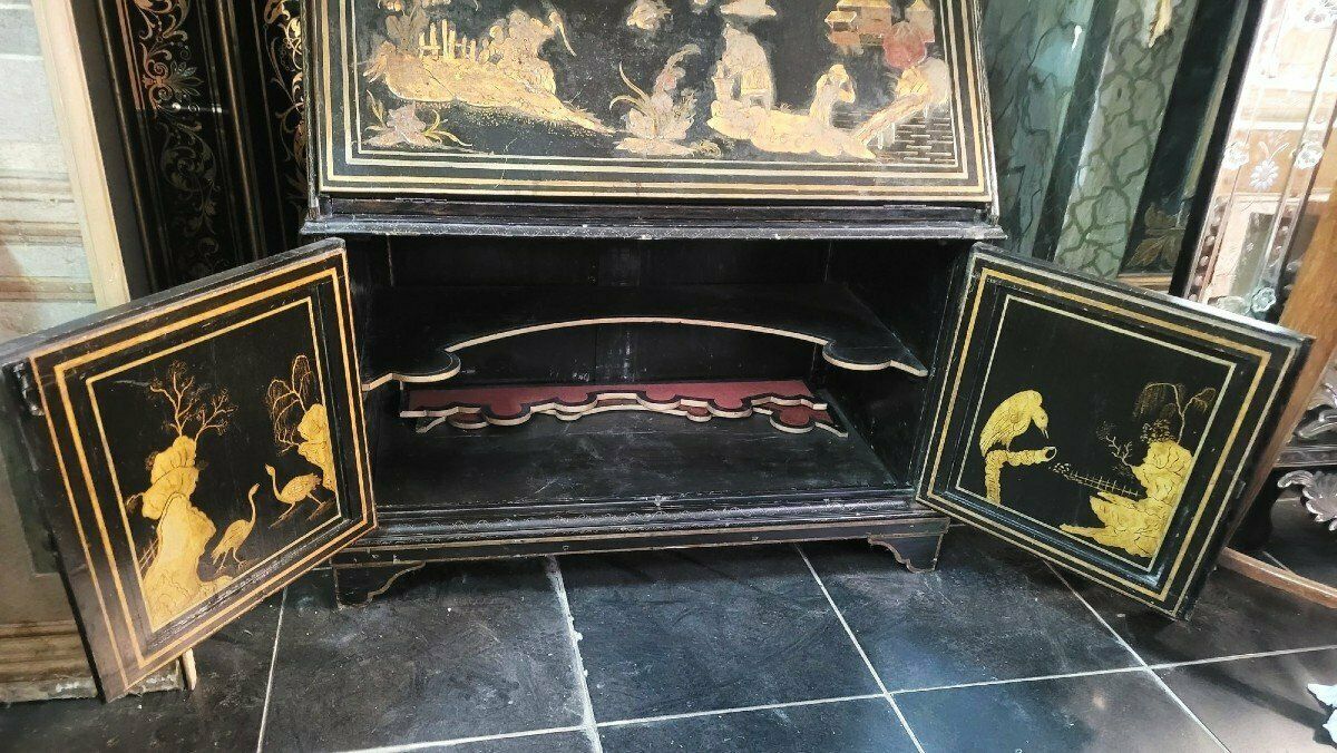 Large Scriban Showcase In Lacquered Wood, Chinoiserie, Late 18th Early 19th Century photo vintage
