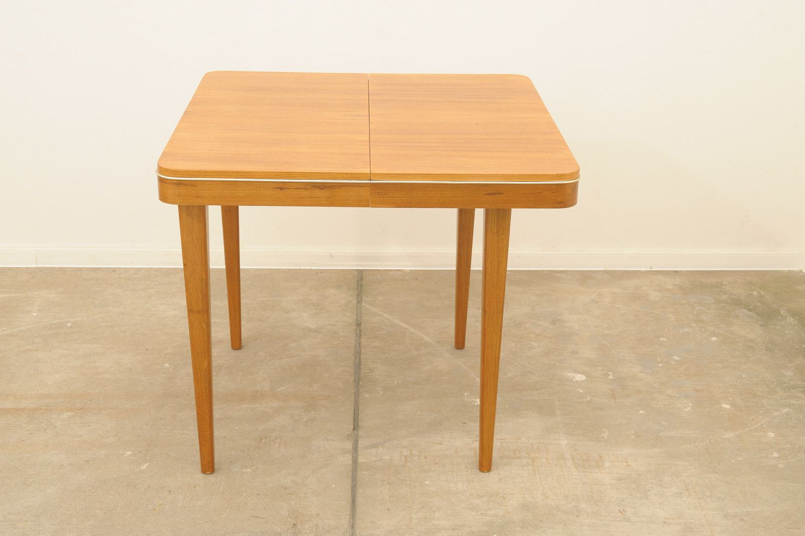 Volledig Opgeknapt Inklapbare Eettafel Van Jitona, Ca. Jaren 1960, Tsjecho Slowakije photo vinterior