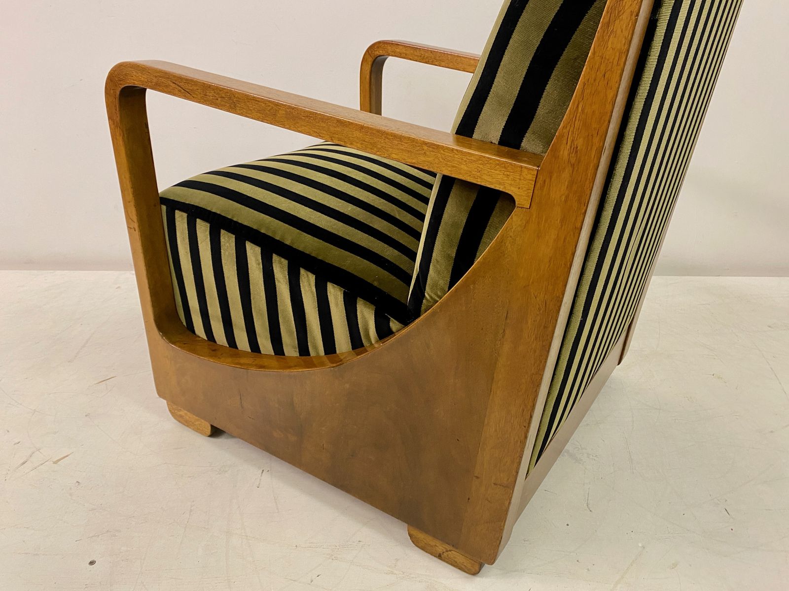 2495.0 1930s Dutch Armchair In Striped Velvet photo