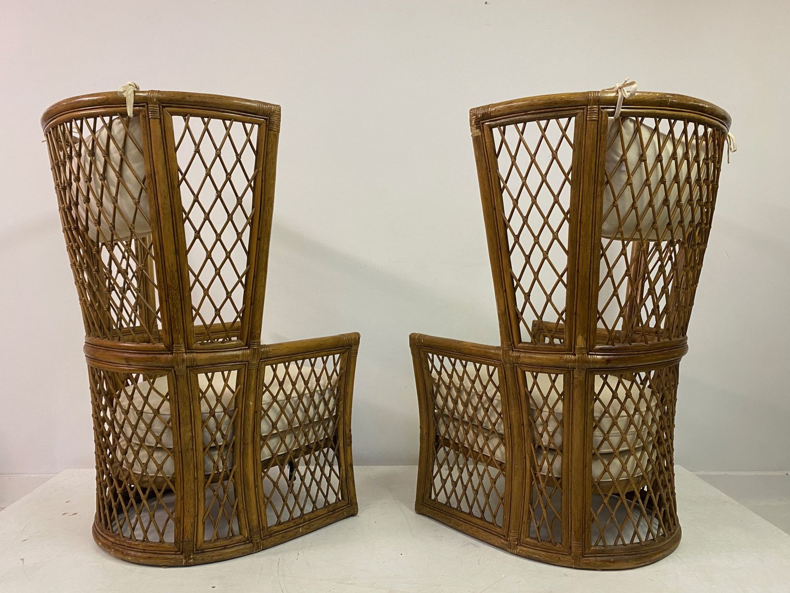 photo vinterior Pair Of 1980s High Back Bamboo Chairs With Ottomans