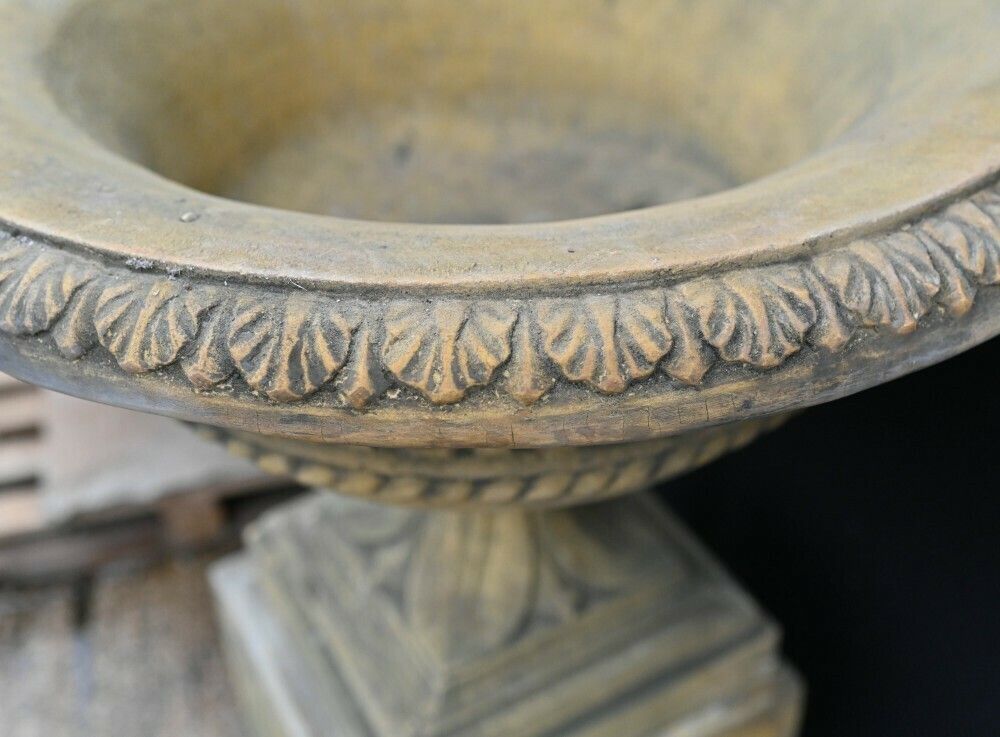 Pair Terracotta Garden Urns Pedestal Classical Celtic Gothic photo vinterior