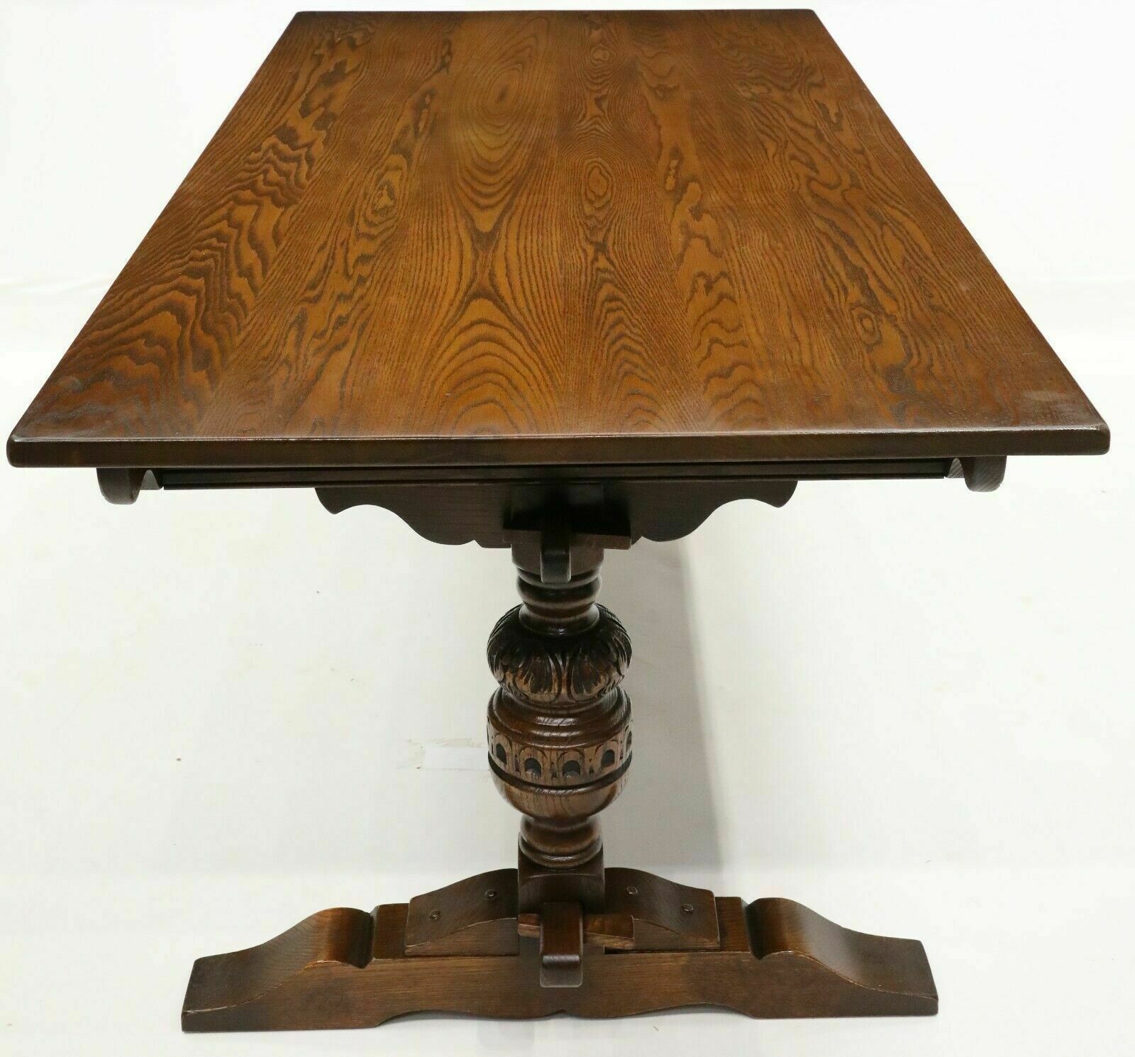 Solid English Oak Dining Table Tudor Style Seats Up To 8 Places