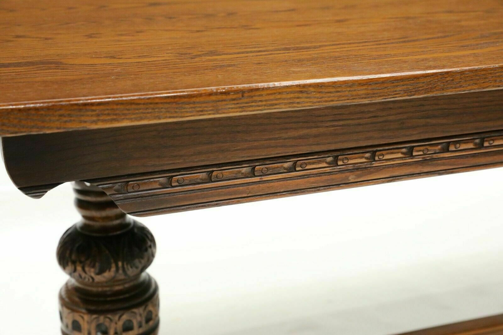 Solid English Oak Dining Table Tudor Style Seats Up To 8 Places photo vinterior
