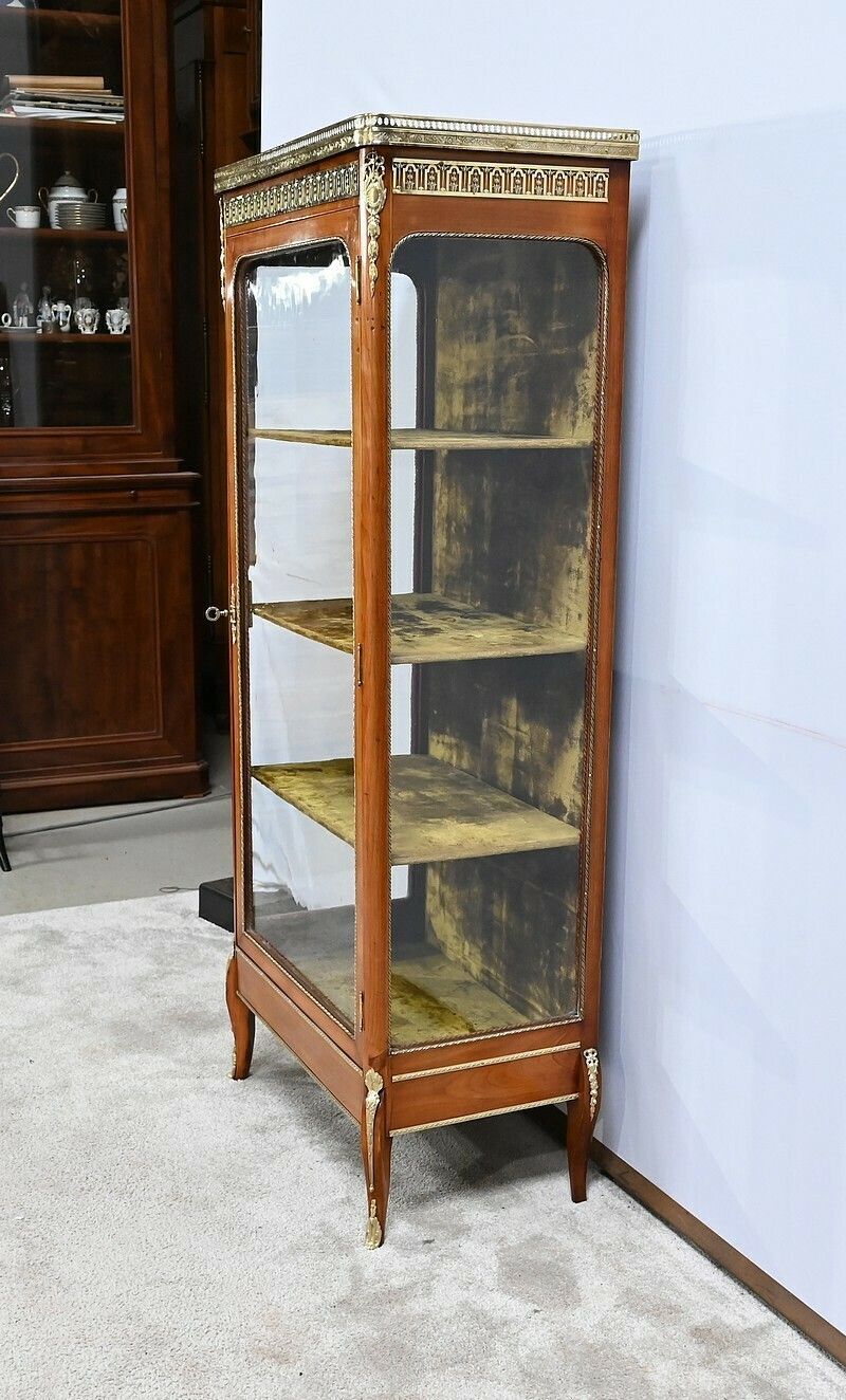 photo vintage Small Showcase In Solid Cherry, Louis XV Louis XVI Transition – Early 20th Century